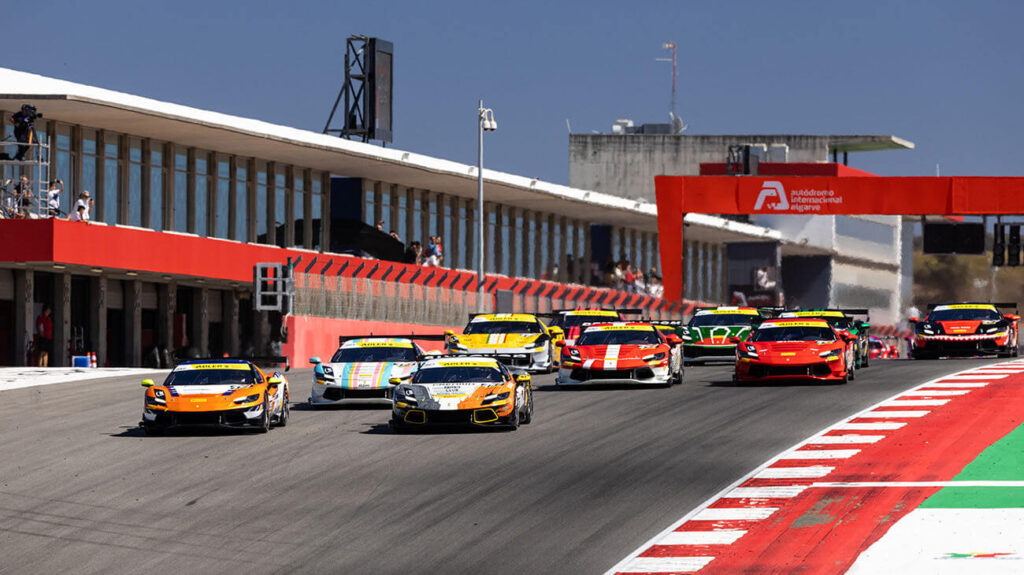 Banner para o evento Ferrari Challenge